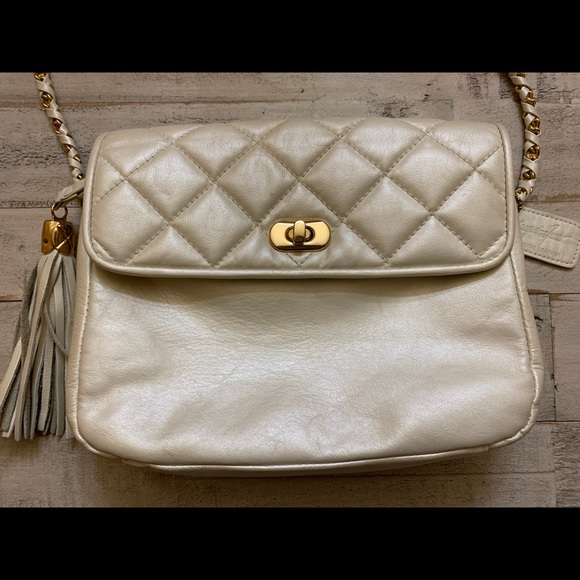Jacqueline Ferrar Satiny Cream Crossbody - Picture 3 of 9